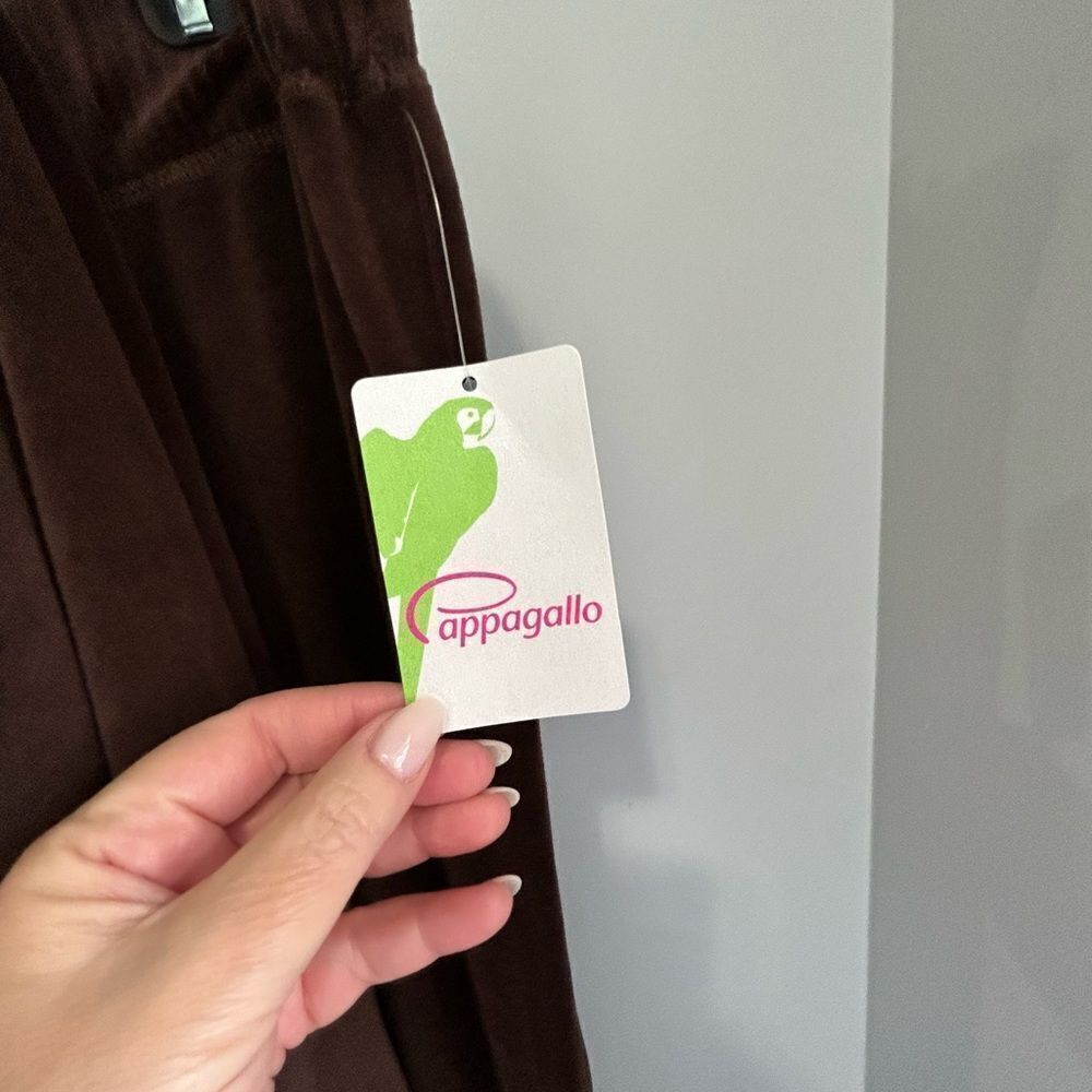 Pappagallo 2pc Track Suit - Picture 5 of 11